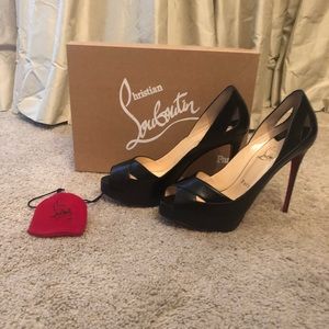 ❗️SOLD ON ANOTHER SITE❗️Christian Louboutin Academa